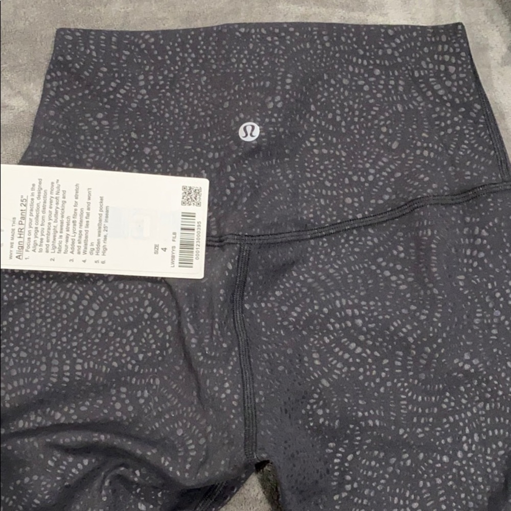 Black Lululemon Align leggings